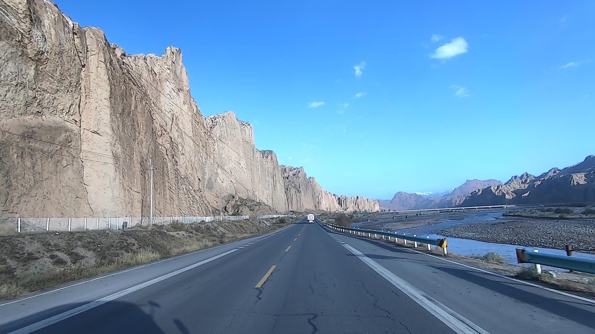 2月份去新疆旅游_2月份去新疆旅游合适吗