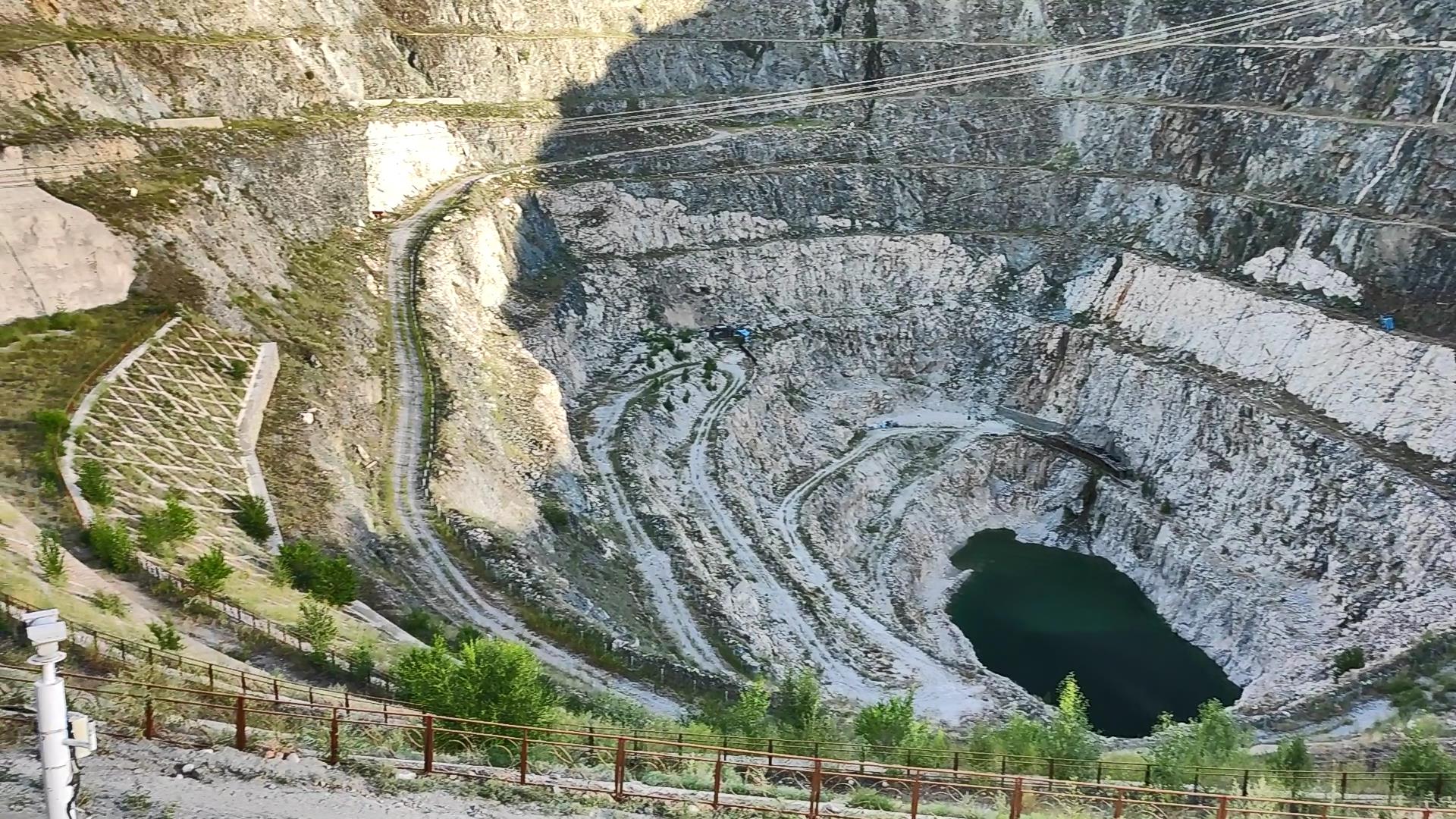 5月份新疆南疆旅游团多少钱_新疆旅游团价格